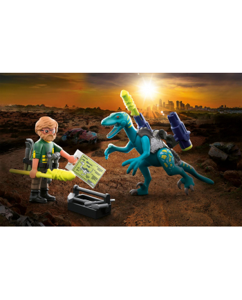 Playmobil Uncle Rob: Arming For Battle - 70629