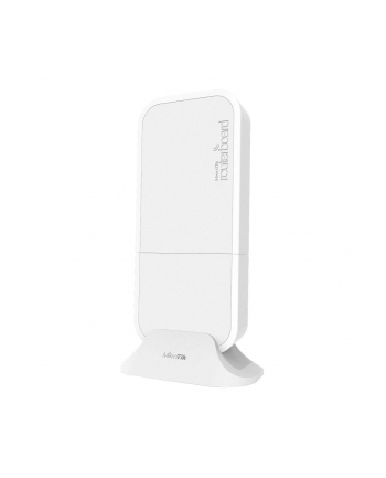 Small weatherproof Dual Band 2.4 / 5 GHz wireless access point with LTE antennas and miniPCI-e slot