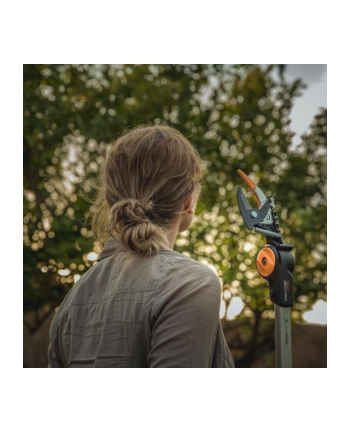 Fiskars PowerGear X cutting giraffe UPX82