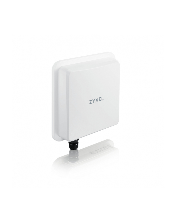 ZYXEL FWA710 5G Outdoor Router Standalone/Nebula with 1 year Nebula Pro License 2.5G LAN (wersja europejska) and UK główny