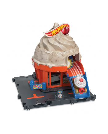 Hot Wheels City Ice Cream Strudel, Racetrack (includes 1 toy car)