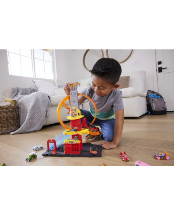 mattel Hot Wheels City Remiza strażacka Superpętla HKX41