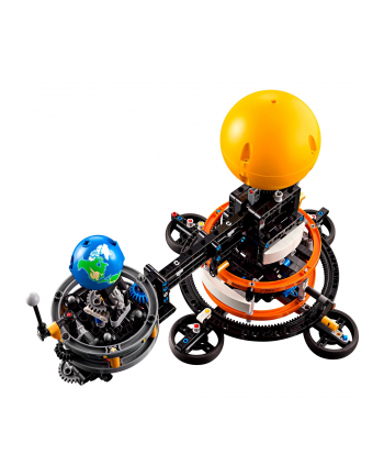 LEGO 42179 TECHNIC Planeta Ziemia i Księżyc na orbicie p3