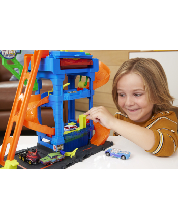 Hot Wheels City Tunnel Twist car wash, play building