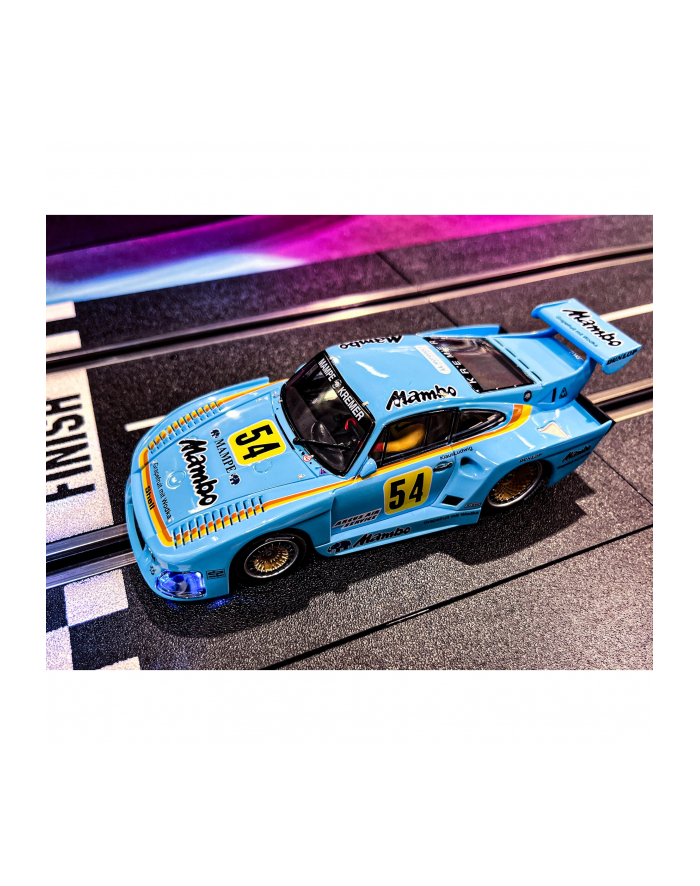 Carrera Digital Porsche Kremer 935 K3 główny