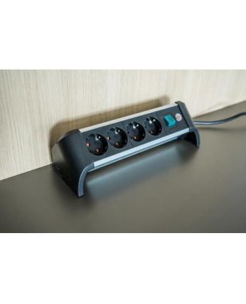 Brennenstuhl 1,8 m 4 x gniazdo sieciowe Wewnętrzna (1391040400)