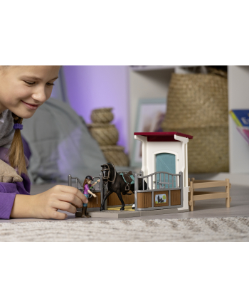 Schleich 42709 Boks dla konia Lisa 'amp; Storm