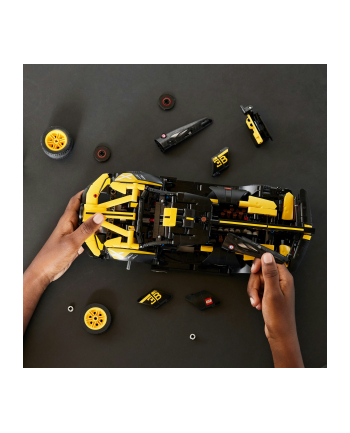 LEGO 42151 TECHNIC Bolid Bugatti p3