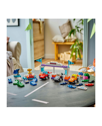 LEGO 10445 DUPLO TOWN Bolidy i kierowcy F1 nr 2