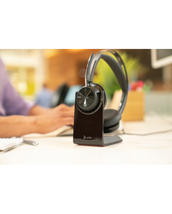 poly Zestaw słuchawkowy Voyager Focus 2  certyfikatem Microsoft Teams USB-C-C z podstawką ładującą, przejściówka USB-C/A 9T9J6AA