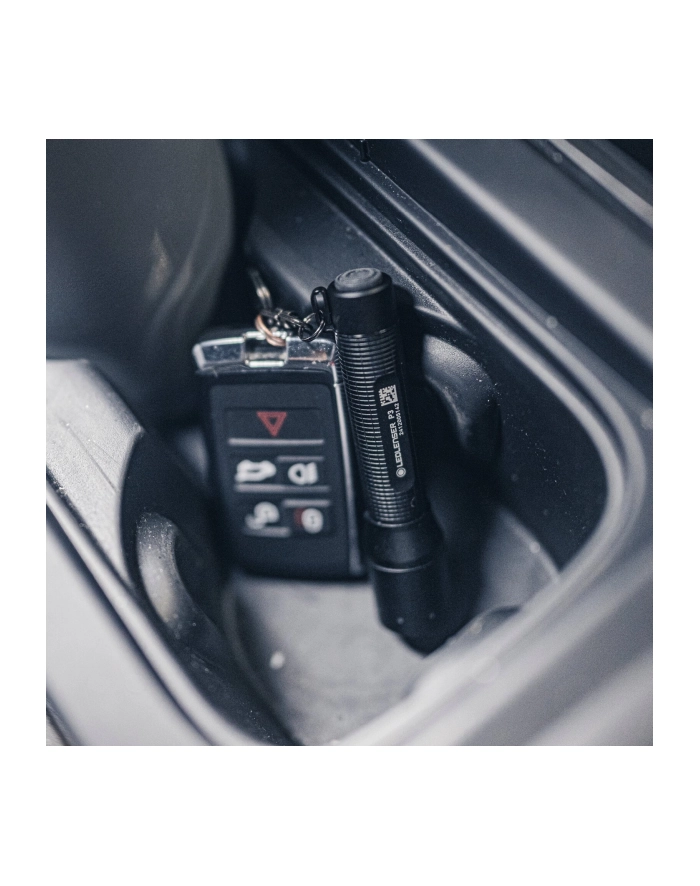 Latarka Ledlenser P3 główny