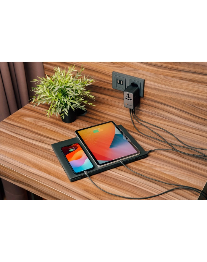 Adapter podróżny Verbatim Charge 'n' Travel GaN III globalny 170W, 2xUSB-C PD 3.1 QC 4+ 140W, 1xUSB-C PD 3.0 QC 3.0 30W, 1xUSB-A QC 3.0 18W główny