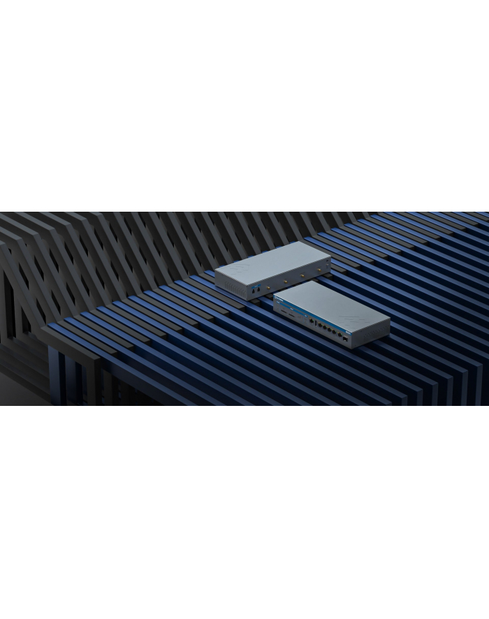 TELTONIKA NETWORKS RUTXR1 Enterprise Rack-Mountable SFP/LTE Router główny