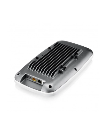 ZYXEL WBE660S BE22K 4x4x4 MU-MIMO Smart Antenna Triple Radio Incl Nebula Pro ' CNP 1Yr licenses 1x1G ' 1x1/2.5/5/10 GB LAN port