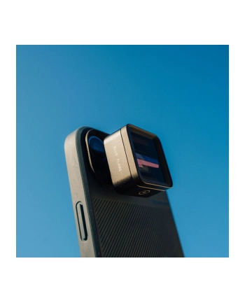 Moment 1.55x Anamorphic Lens - blue Flare - T-Series