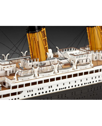 REVELL R.M.S. Titanic 100th Anniversary