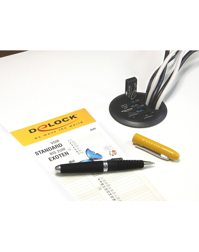 Delock Biurkowy 3-portowy hub USB 3.0 + 2 gniazdowy czytnik kart SD główny