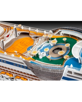 REVELL Cruiser ship Aida